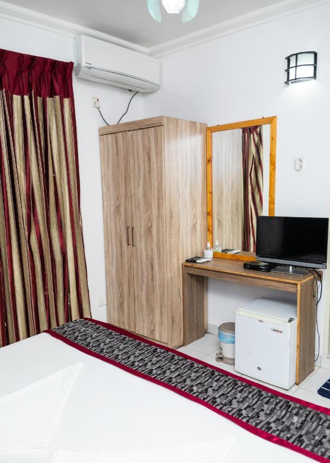 The G Ten Holiday Inn Hulhumale Exterior photo